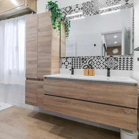 Amaapartment *